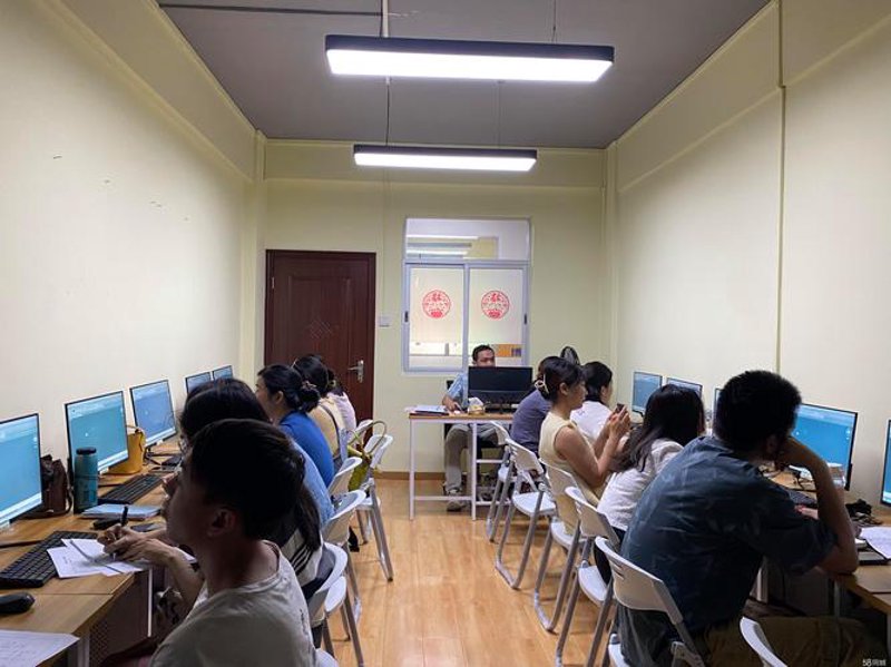 构建个性化网站，打造企业品牌独特名片